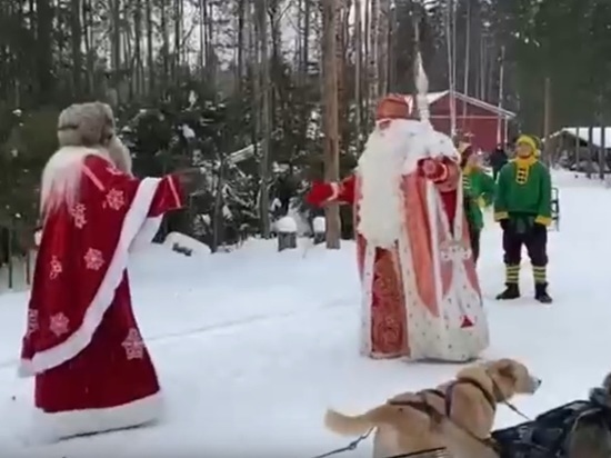 Дед Мороз из Великого Устюга приехал к Талвиукко в Карелию