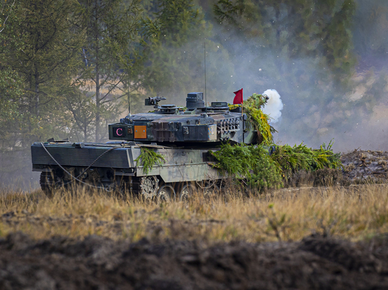 Шольц заявил, что ФРГ не намерена передавать Украине танки в одностороннем порядке