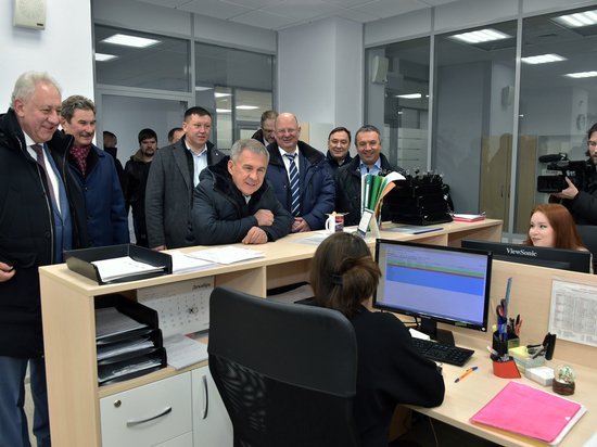 Минниханов посетил Казанский авиазавод, где производят Ту-214