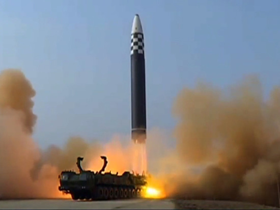 Японские власти: КНДР запустила баллистическую ракету