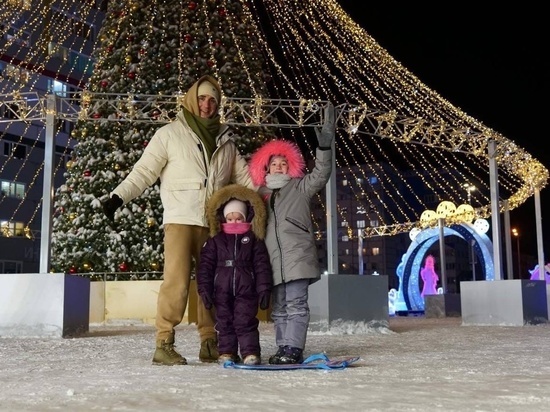 В Новом Уренгое огни на главной новогодней елке торжественно зажгут 24 декабря
