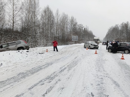 Тройное ДТП случилось на автодороге в Тверской области
