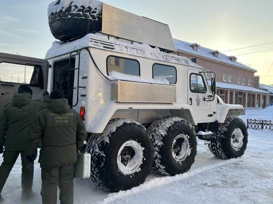 В Тазовском дорожник в пьяной драке бил коллегу ножом в грудь и челюсть
