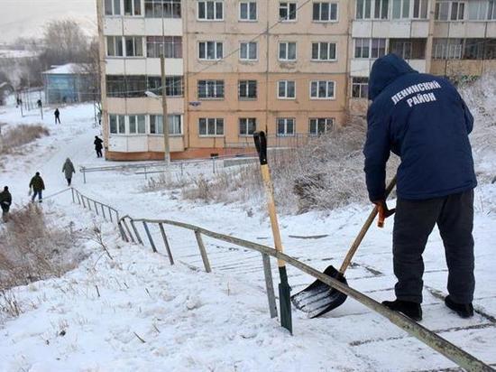 Порядок в Красноярске коммунальщикам помогает наводить мобильная бригада