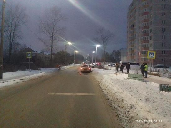 Женщину с ребенком сбили на пешеходном переходе в Вологде
