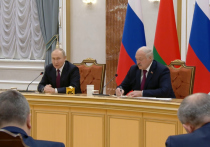 Президент Белоруссии Александр Лукашенко в начале переговоров с российским лидером Владимиром Путиным в Минске заявил, что Россия и Белоруссия открыты к диалогу, в том числе с Европой