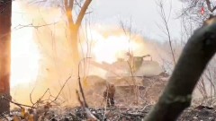 Артиллеристы показали, как уничтожают технику ВСУ: три выстрела в минуту