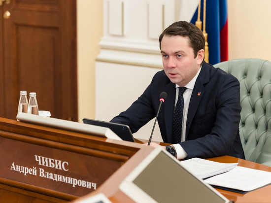  Андрей Чибис поздравил депутатов с 28-летием Мурманской облдумы