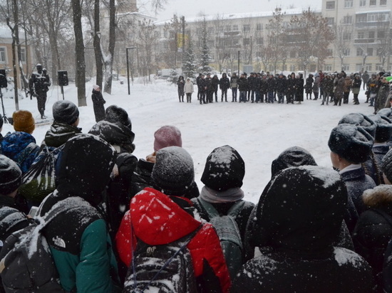 Ивановцы вышли на митинг, чтобы поддержать СВО