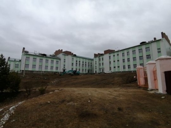 Школу на 400 мест в Баляге достроят только в 2023 году по вине подрядчика
