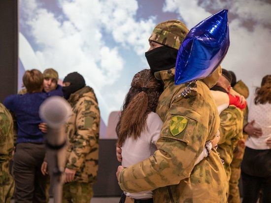 Сотрудники Росгвардии вернулись из зоны СВО на Сахалин