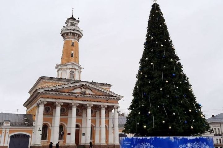 Дед Мороз все-таки приедет: главная новогодняя ёлка Костромы загорится 28 декабря