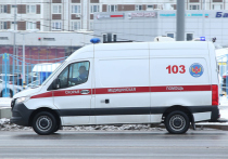 15-летняя девочка госпитализирована после утечки газа из колонки в доме в центре Москвы