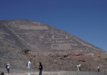 Более 100 новых наскальных рисунков обнаружено исследователями на древней равнине Наска в Перу