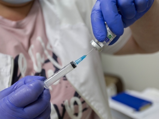В Новосибирске иммунолог Ивлева оценила эффективность прививки от свиного гриппа в 2022 году