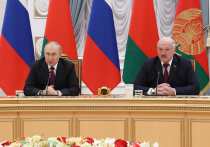 На итоговой совместной пресс-конференции президентов Путина и Лукашенко в Минске было объявлено о серьезном расширении военного сотрудничества двух стран