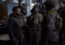 Глава Украины Зеленский якобы посетил самую горячую точку Бахмут (Артемовск), за который сейчас идут ожесточенные бои