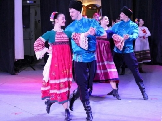 Перед жителями Котовска выступил Липецкий государственный театр танца «Казаки России»