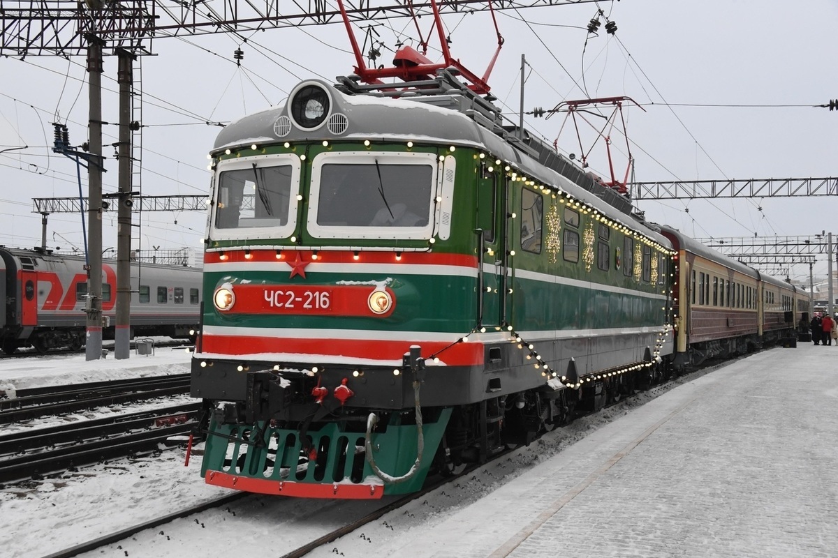 Ретро поезд екатеринбург верхняя пышма. Ретропоезд Уральский экспресс. Орлан и ретропоезд. Запуск Уральского экспресса.