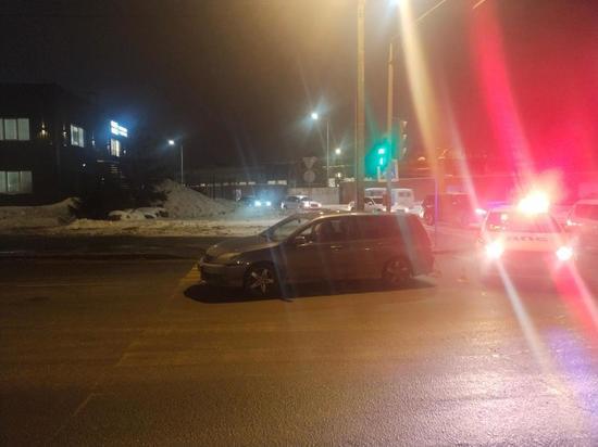 Пешеход попала под колеса автомобиля на улице Чудской в Пскове