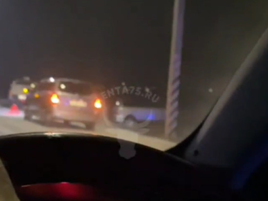 Двое человек пострадали в ДТП с четырьмя машинами на объездном шоссе в Чите