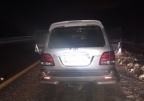Накануне, вечером 20 декабря, житель Краснодарского края за рулём внедорожника марки "Toyota Land Cruiser" сбил шлагбаум на пункте оплаты автодороги М-4 "Дон" и продолжил движение в направлении Москвы