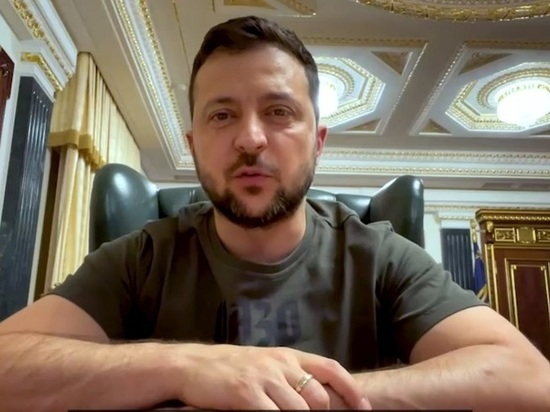 Появилось видео Зеленского, перебравшегося в ангар в Польше