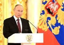 Президент России Владимир Путин, выступая на итоговой коллегии Министерства обороны РФ, заявил, говоря про Украину, что у соседей скоро ничего не будет, кроме подачек