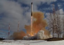 Министр обороны РФ Сергей Шойгу заявил о начале работ по развертыванию в России новейшей межконтинентальной баллистической ракеты РС-28 «Сармат»