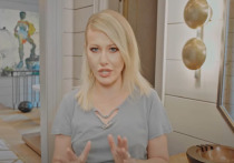 Телеведущая Ксения Собчак опубликовала ролик, в котором показала внутреннее убранство своего нового дома на Рублевке