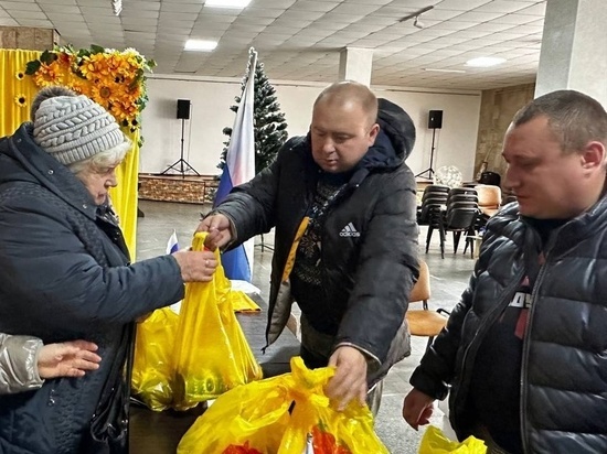Кубанские депутаты доставили в Херсонскую область благотворительный груз