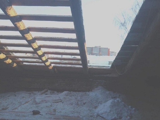 В Кирове на крыше дома № 43 по улице Карла Маркса проведут экстренные работы