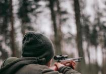 Возле деревни Малая Камала браконьер совершил несколько выстрелов наугад и застрелил человека