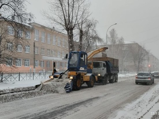 В Кемерове дорожные и коммунальные службы работают в усиленном  режиме