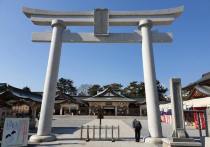 Известный японский политик, депутат верхней палаты японского парламента Мунэо Судзуки призвал правительство США честно заявить всему миру, что атомные бомбардировки Хиросимы и Нагасаки были ошибкой