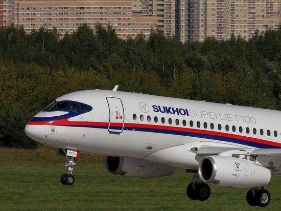 Мантуров: двигатели на уже построенных SSJ100 менять на российские не будут