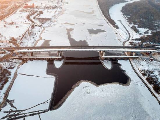 Движение по второму мосту через реку Волхов в Киришах запустят в 2024 году