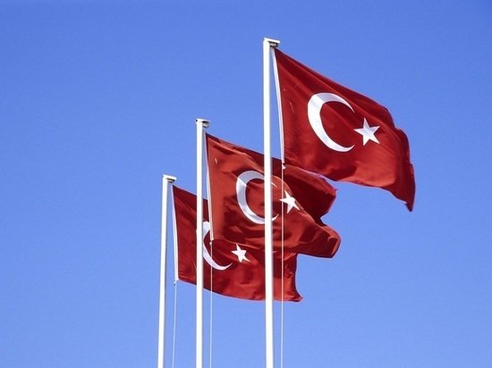 Турецкие власти поднимут минимальную зарплату в стране до 455 долларов