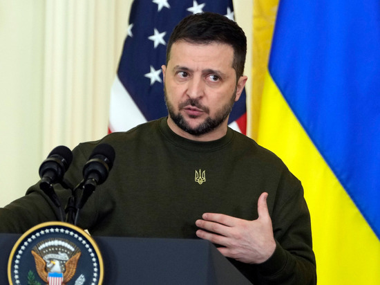 Зеленский попросил у США денег для «преступлений» Киева