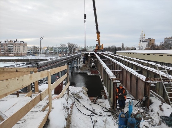 В Орле «тело» Красного моста освободили от старого асфальта