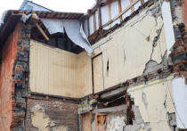 После недавнего взрыва в доме по улице Пушкина в Рязани в единственном, оставшемся в «живых» подъезде, продолжают жить люди