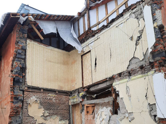 Жильцы разрушенного дома в Рязани после взрыва газа живут на руинах