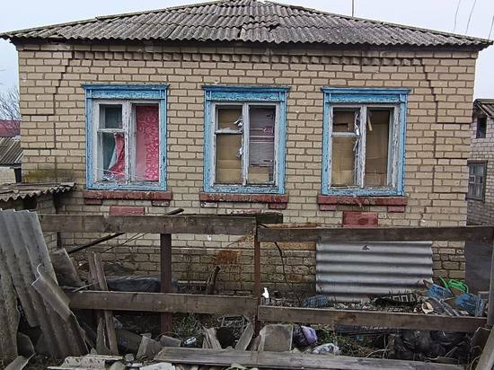 Жилые дома в Сватово повреждены обстрелами ВСУ