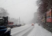 Приморский край все еще находится под властью снежной стихии