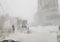 Во время в городского оперативного штаба по ликвидации последействий непогоды было принято решение порекомендовать работодателям Владивостока сократить рабочий день из-за снежного циклона, охватившего регион
