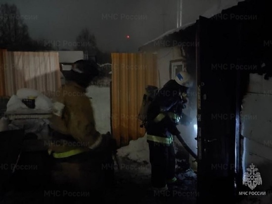В Мещовске в трехквартирном жилом доме произошел пожар