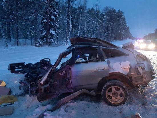 Три человека погибли в ДТП с грузовозом на трассе Томск – Юрга