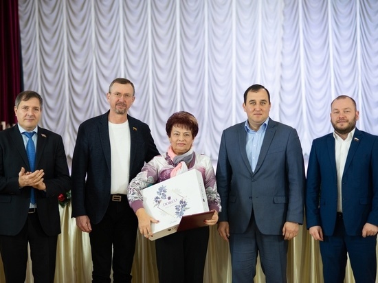 Депутат ЗСК Игорь Брагарник на праздничном приёме подвёл итоги проделанной за год работы