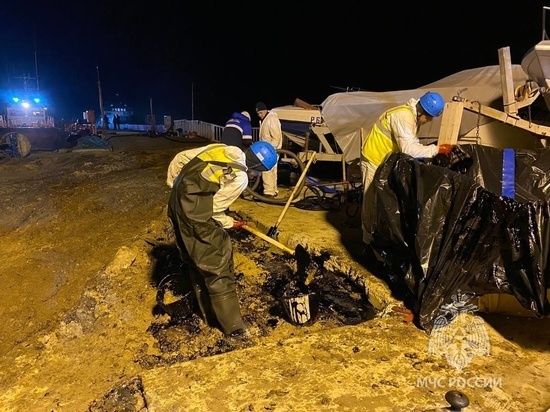 Прокуратура проводит проверку по факту розлива 3 тонн мазута в Темрюкском районе