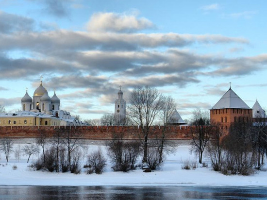 В Великом Новгороде обновили архитектурную подсветку Кремля